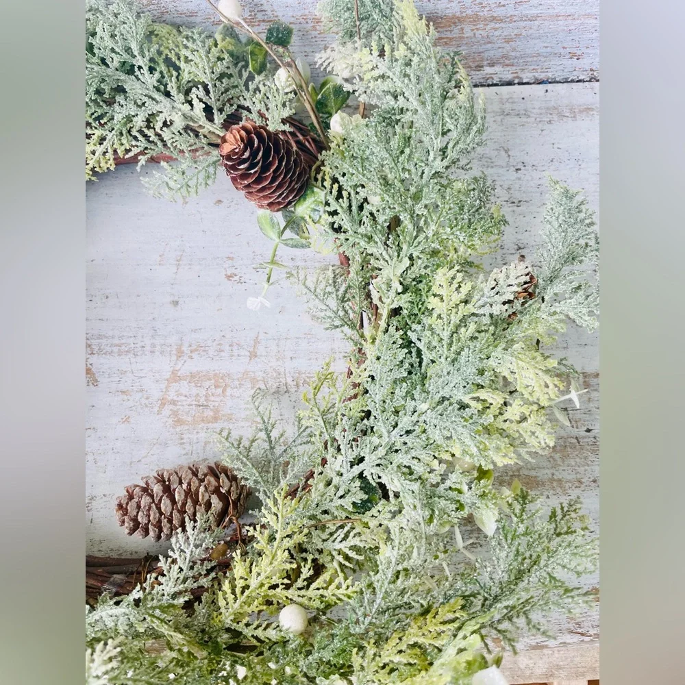 *Frosty Cedar, Pinecone & White Berry Wreath